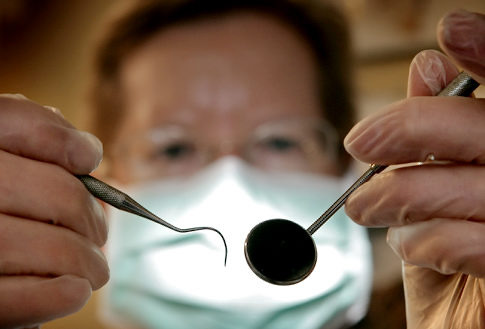 57366402PM002_Dentists_Offe