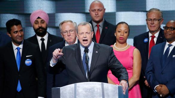 The General at the DNC, flanked by veterans of ALL colors